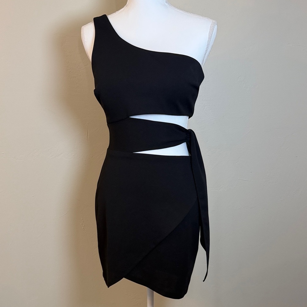 Morgan & Co Women's Black One Shoulder Faux Wrap Cocktail Dress 7
